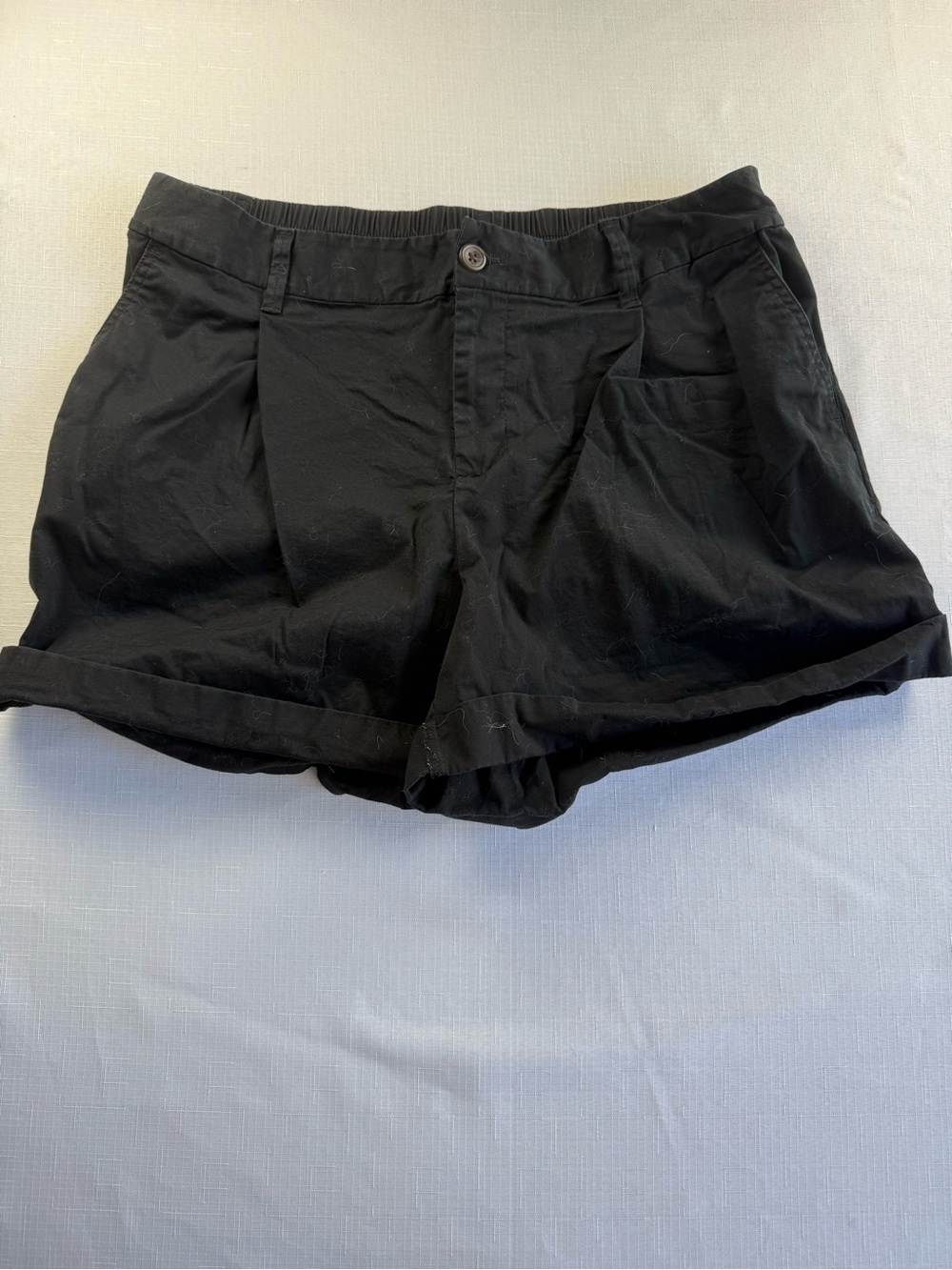 A New Day Women’s Pleated Cuffed Black Elastic Wast Size XL 4” Inseam